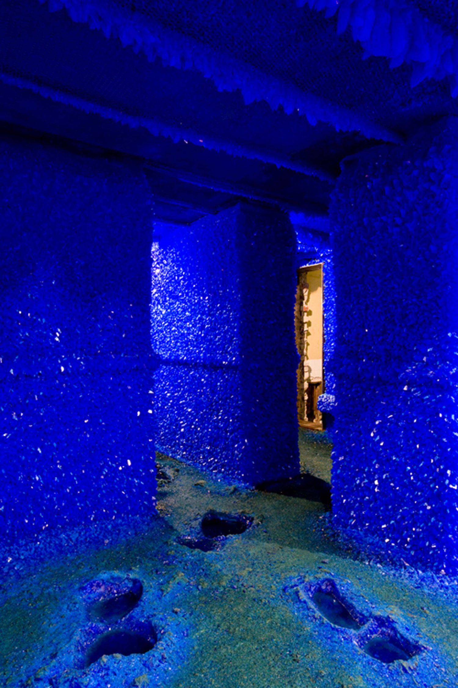 AKA_043_Seizure_existing_01.jpg